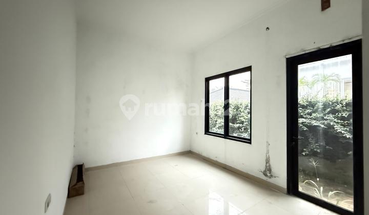 Rumah Minimalis Hook Depan Taman Halaman Luas Depan Taman Sentul City Bogor 2