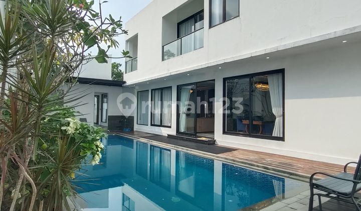 Rumah Modern Best View Hook Sentul City Bogor