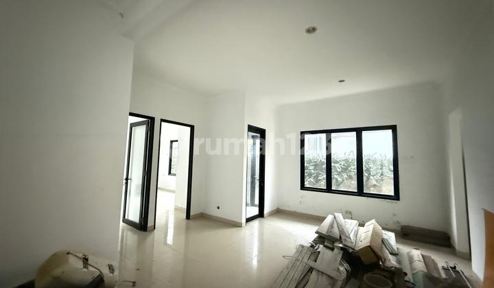 Rumah Minimalis Halaman Luas Hook Depan Taman Sentul City Bogor 2