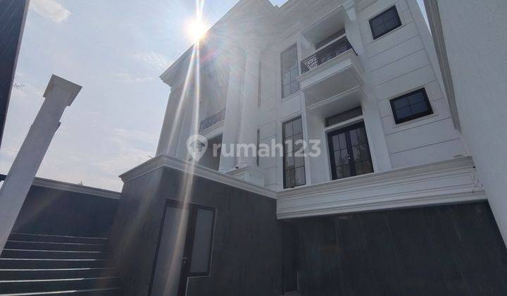 Rumah Baru Modern Classic Private Pool,lift,depan Green Area Kawasan Argenia Sentul City Bogor 2