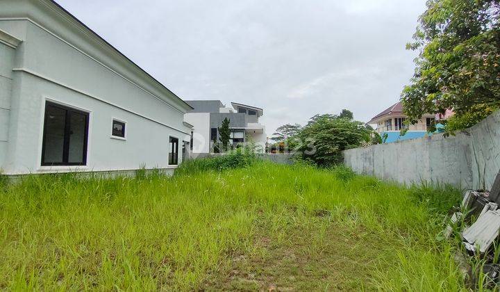 Rumah Murah Halaman Luas Posisi Hook Depan Taman Sentul City Bogor 1