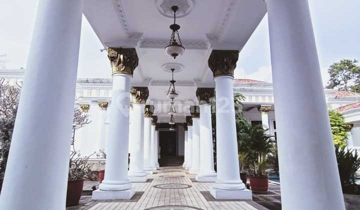 Rumah Mewah Klasik Private Pool Best View Cluster Exclusive Sentul City Bogor 2