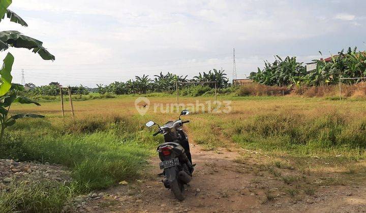 Tanah Jl Baso Dg Ngawing Pallangga Gowa Makassar 
Luas 1 Hektar Tanpa Timbun 
Dekat Poros Pallangga
Depan KUA Pallangga 
 2