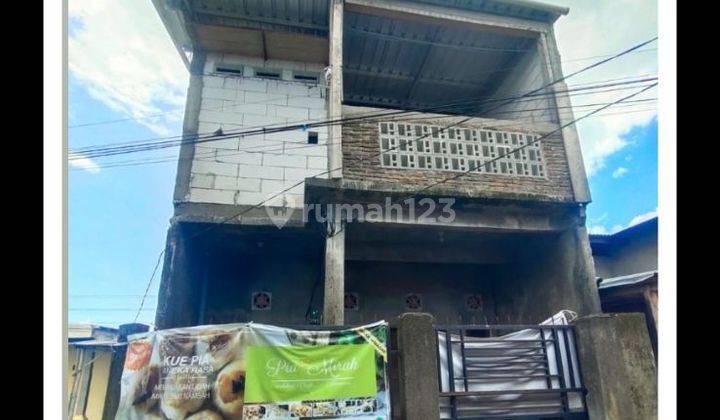 Rmh  Belakang pasar Sungguminasa
Tompobalang Somba Opu Gowa SHM
5X15-2 Lantai
2 Kamar Tidur 
1 Kamar Mandi
Dapur, Pagar Besi
Sisa Di Plester
Lorong Besar Bisa masuk Mobil 1