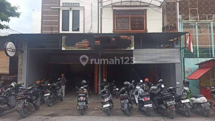 Ruko  Jl Buru 
10x20, 2 Lantai
usaha Sdg Berjalan
tengah Kota 2