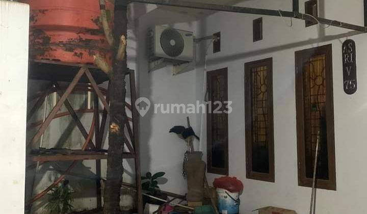 Villa Mutiara Asri
Ir Sutami Makassar Sulawesi Selatan 6X15- 1.5 Lantai
2 Kamar 1 WC + Perabot
 2