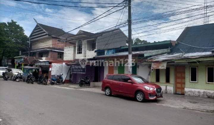 Rmh  Tua Batu Putih Makassar Sulawesi Selatan 
4x15, Depan Ex Prodia
dekat Jl Ratulangi
 1