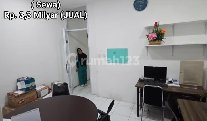 Ruko on Jl Urip Sumoharjo, Beside Fly Over, Near Umi Postgraduate Campus, 4.5x15. 3 Floors, IDR 90 Million Per Year (Rent), IDR 3.3 Billion (Sale)