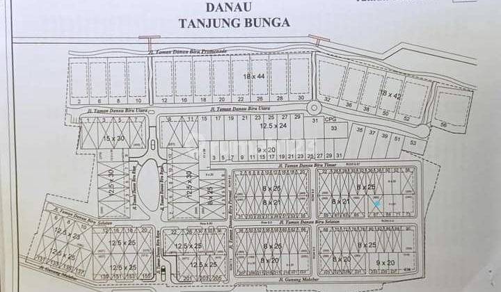 Tanah  3 Kavling Dempet
Jl Taman Danau Biru Timur
Tanjung Bunga Makassar Sulawesi Selatan 
Dkt Sekolah DIAN HARAPAN
SUDUT 285M² 11.5X25 ( 1 Kavling)
8X25 (200M² ada 2 Kavling)
Harga di NjOP 6.2 JT Permeter 
 2