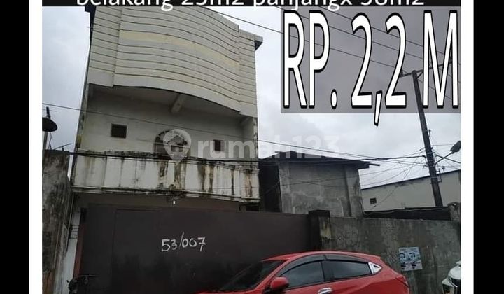 Gudang 3 LT Jl. Teuku Umar 10 Dekat Jalan Tol. Luas Bangunan 600M2 Lebar Depan 11 M2 Lebar Belakang 23M2 Panjangx 38M2 Rp. 2,2 M