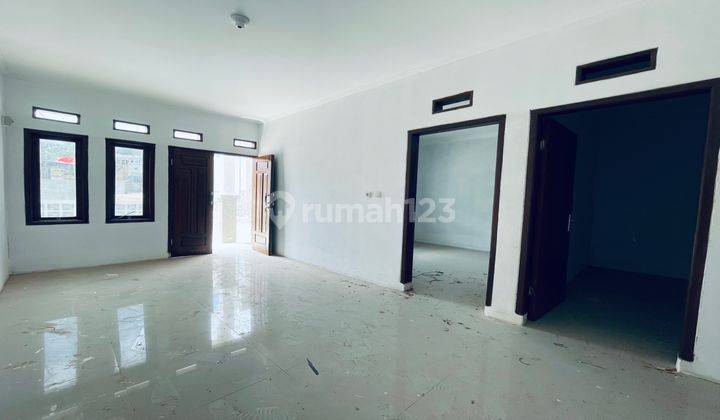 Rumah 2 Lantai Plus Kolam Ikan Kota Bandung 2