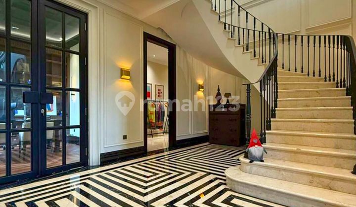 Dijual Rumah Modern Classic Lokasi Strategis Di Veteran 2