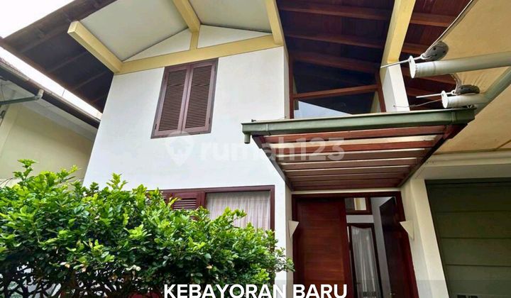 For Rent Modern House in Strategic Location in Kebayoran Baru