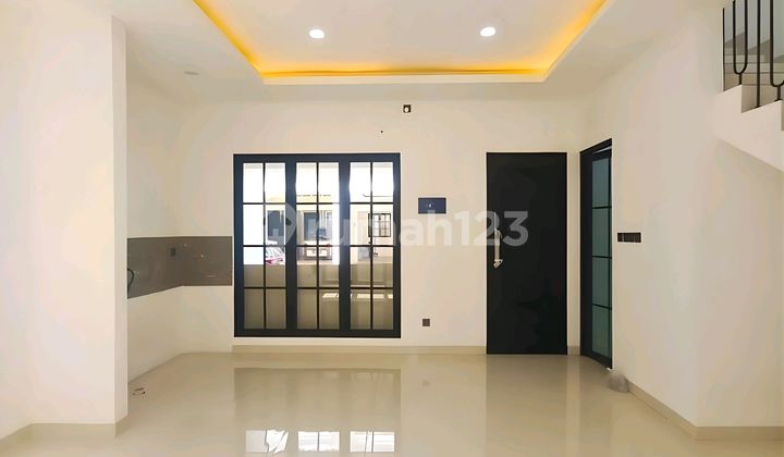 Dijual Rumah Brand New Modern Classic Lokasi Strategis Di Mampang 2