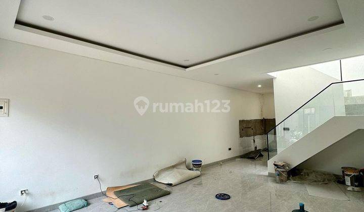 Rumah di Meruya di Meruya 2 Lantai SHM Baru 2