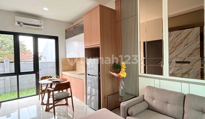 Dijual Rumah Brand New Minimalis Modern Lokasi Strategis di Ciledug 2