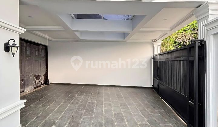 Dijual Rumah Brand New Modern Classic Lokasi Strategis Dekat Halte Busway  2