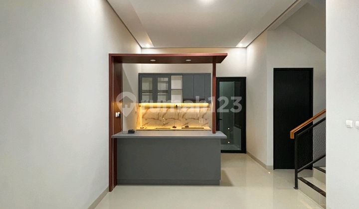 Dijual Rumah Brand New Modern Lokasi Strategis di Ciledug 2