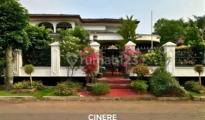 Dijual Rumah Second dengan Halaman Luas di Cinere