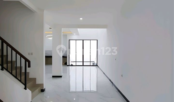 Dijual Rumah Brand New Modern 3 Menit ke Mall Metland 2