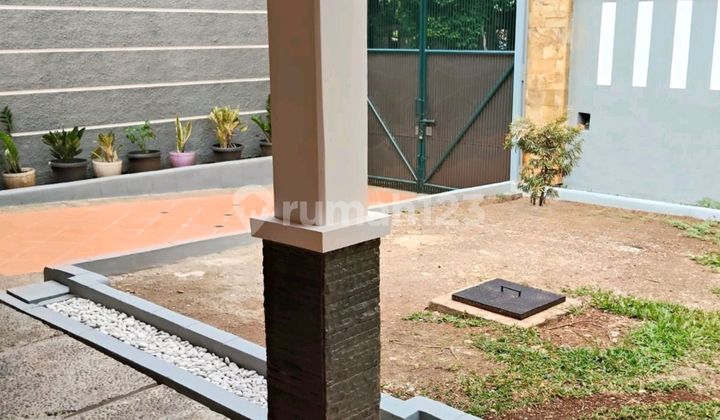 Disewakan Rumah Modern Full Furnish Lokasi Premium di Jakarta Selatan 2