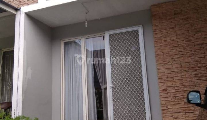 Dijual B.u Rumah 2 Lantai Cluster Vasana Harapan Indah Bekasi 2