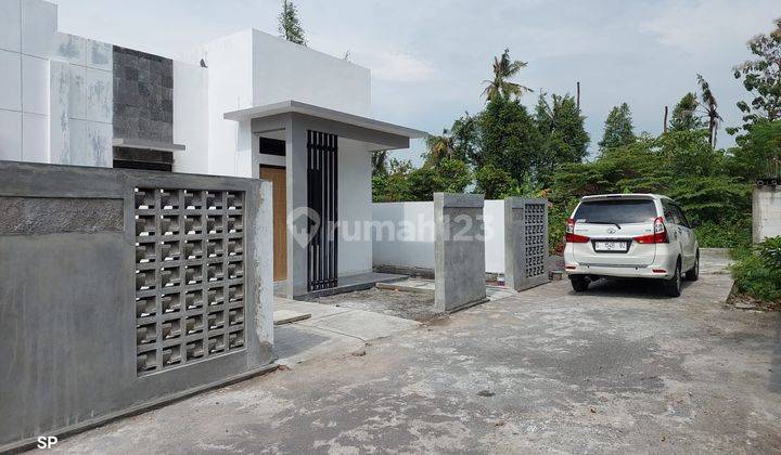 Rumah Baru Unfurnished SHM di Jalan Imogiri Barat, Bantul 4