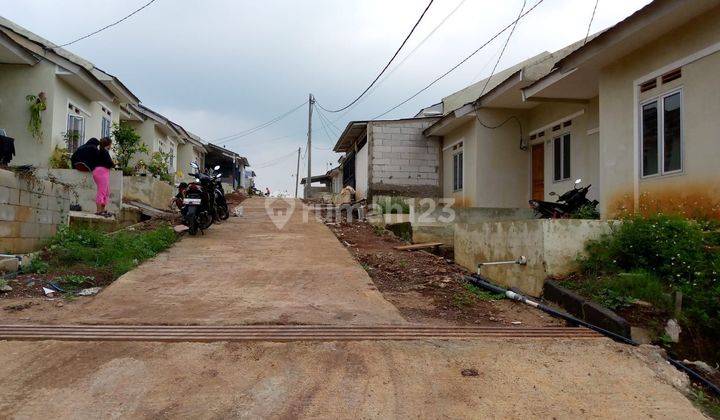 Dijual rumah di komplek Griya Lempuyang Tanjungsari Sumedang 2