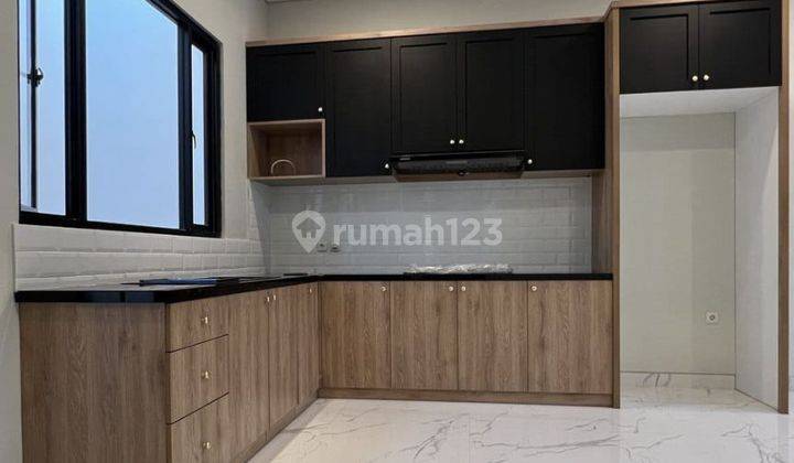 Dijual Cepat Rumah Mewah Scandinavia Style 3 Lantai Bisa Nego 2