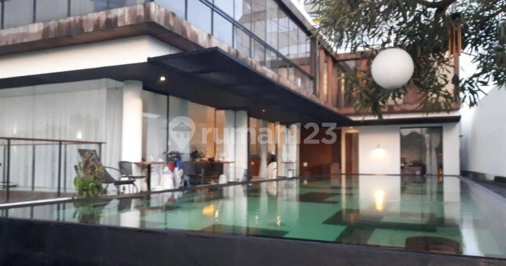 Rumah 3 Lantai Siap Huni di Kota Baru Parahyangan