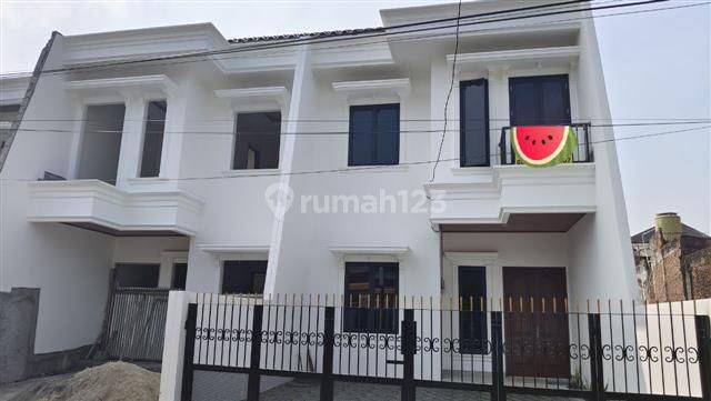 Dijual 2 Unit Rumah Baru Di Pinggir Jalan Jati Makmur Mondok Gede Kemang Sari Bekasi Barat Dekat Fasilitas Umum Dan Pinto Tol  2