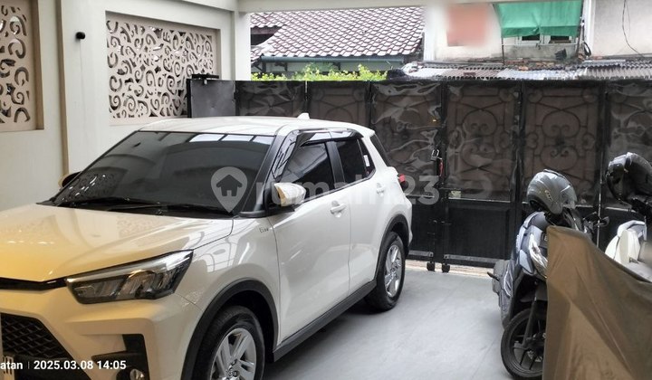 Affordable House with Swimming Pool in Kebagusan, Pasar Minggu, South Jakarta 2