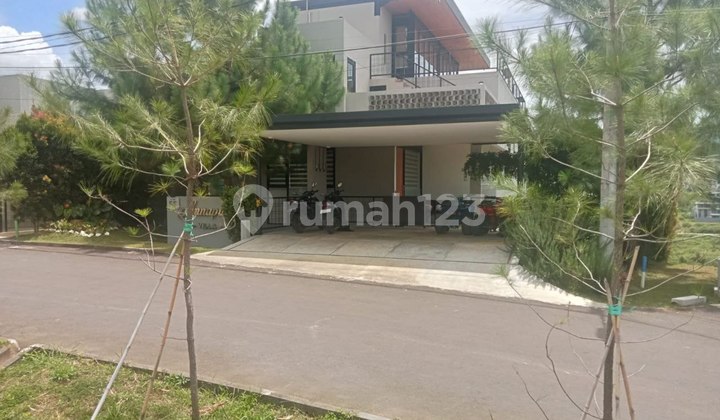 Dijual Villa Dalam Kawasan Premium di Dago Pakar Bandung Udara Sejuk