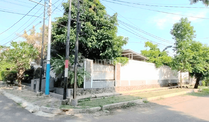 Rumah Hook Komp Auri Jatiwaringin 1