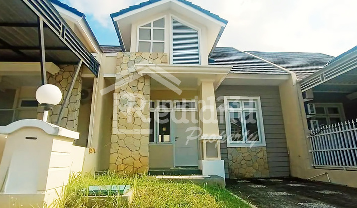 Rumah di Jasmine Park , Plamongan Indah Semarang ( Me 7819 ) 2