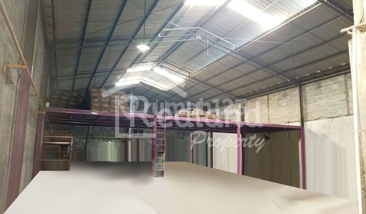 Warehouse in Untung Suropati, Semarang (Me 8088) Warehouse in Untung Suropati, Semarang (Me 8088)