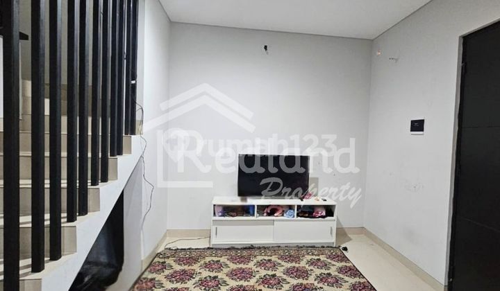 Rumah di The Miles Bsb City , Semarang ( Me 8619 ) 2