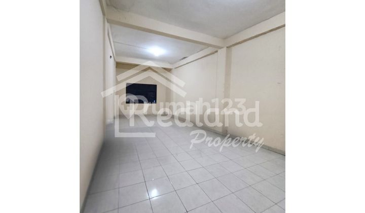 Shophouse in Medoho Area, Semarang (Jo 8569S) 2