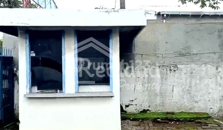 Gudang di Jl Majapahit , Semarang ( Jo 8485 ) 2