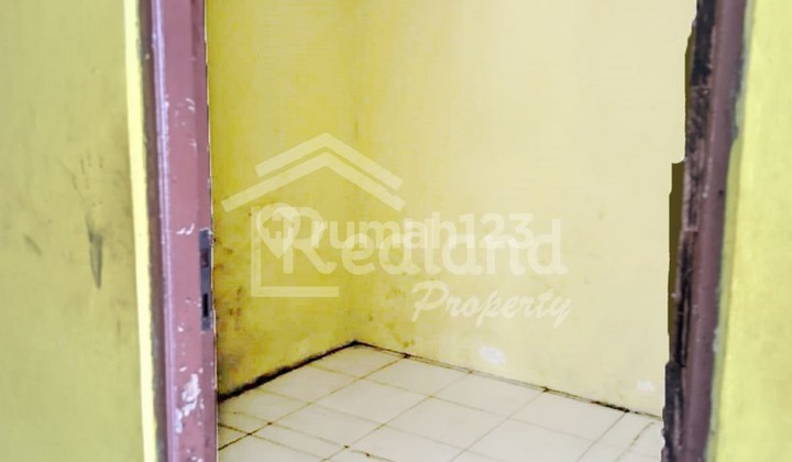 Ruko in the Woltermonginsidi area, Semarang (Me 7678S) 2