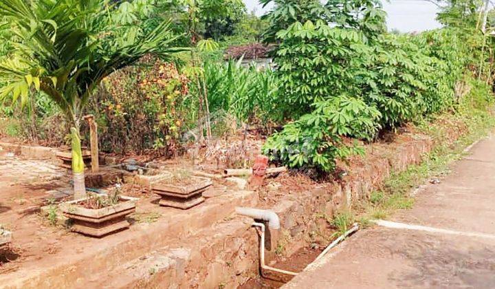 Tanah di daerah Plelen Gringsing , Batang ( Me 7681 ) 1