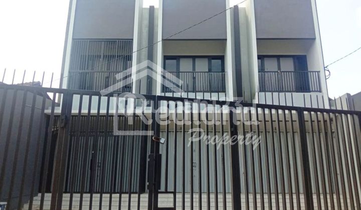 Shop House on Raya Sendangmulyo, Semarang (Me 8085) 2