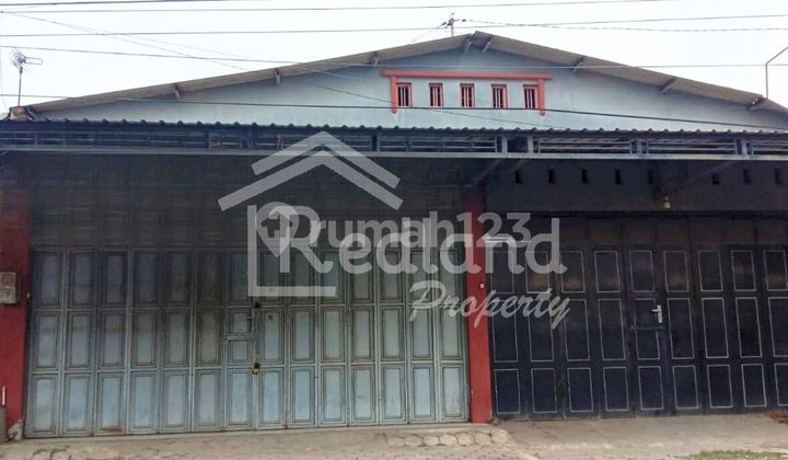 Ruko di Mayjen Sutoyo , Wiradesa ( Me 7944 )