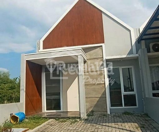 Rumah di daerah Plamongan Indah , Semarang ( Me 7727 ) 1