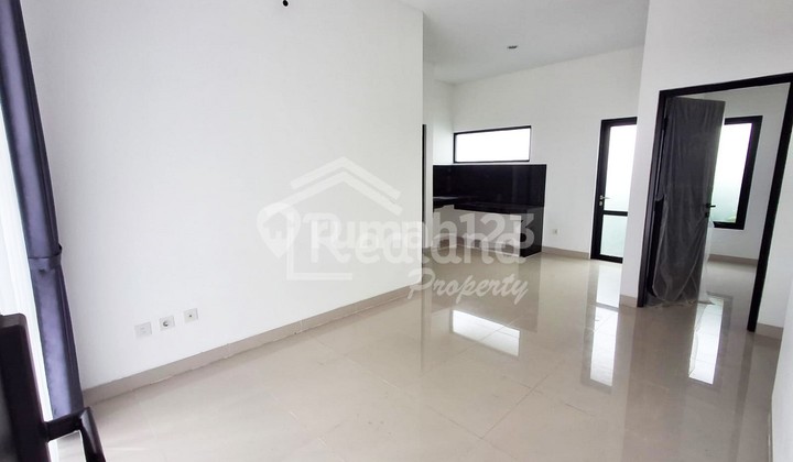 Rumah di The Miles , Bsb City Semarang ( Me 7641S ) 2