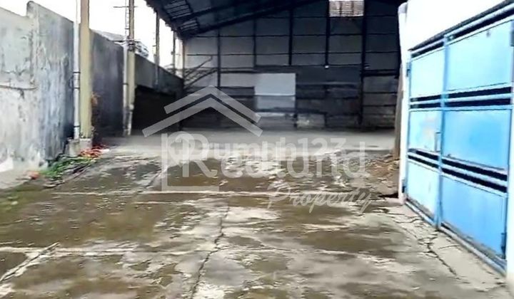 Gudang di Jl Majapahit , Semarang ( Jo 8485 ) 1