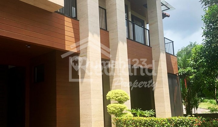 Rumah di Perum Graha Candi Golf , Semarang ( Me 7758 ) 1