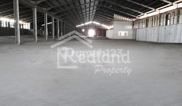 Gudang di Jl Raya Sayung , Demak ( Jo 8596 )