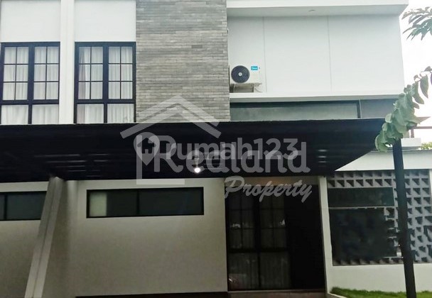 Rumah di The Miles , Bsb City Semarang ( Me 7640 ) 2