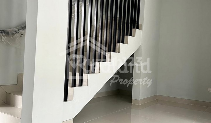 Rumah di The Miles , Bsb City , Semarang ( Me 7637 ) 2